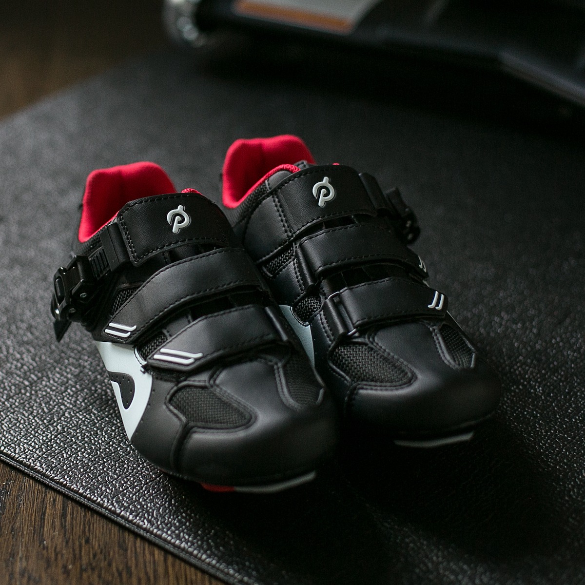 best cycling shoes for wide feet